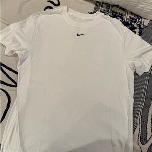 Nike Men's Classic White Tee